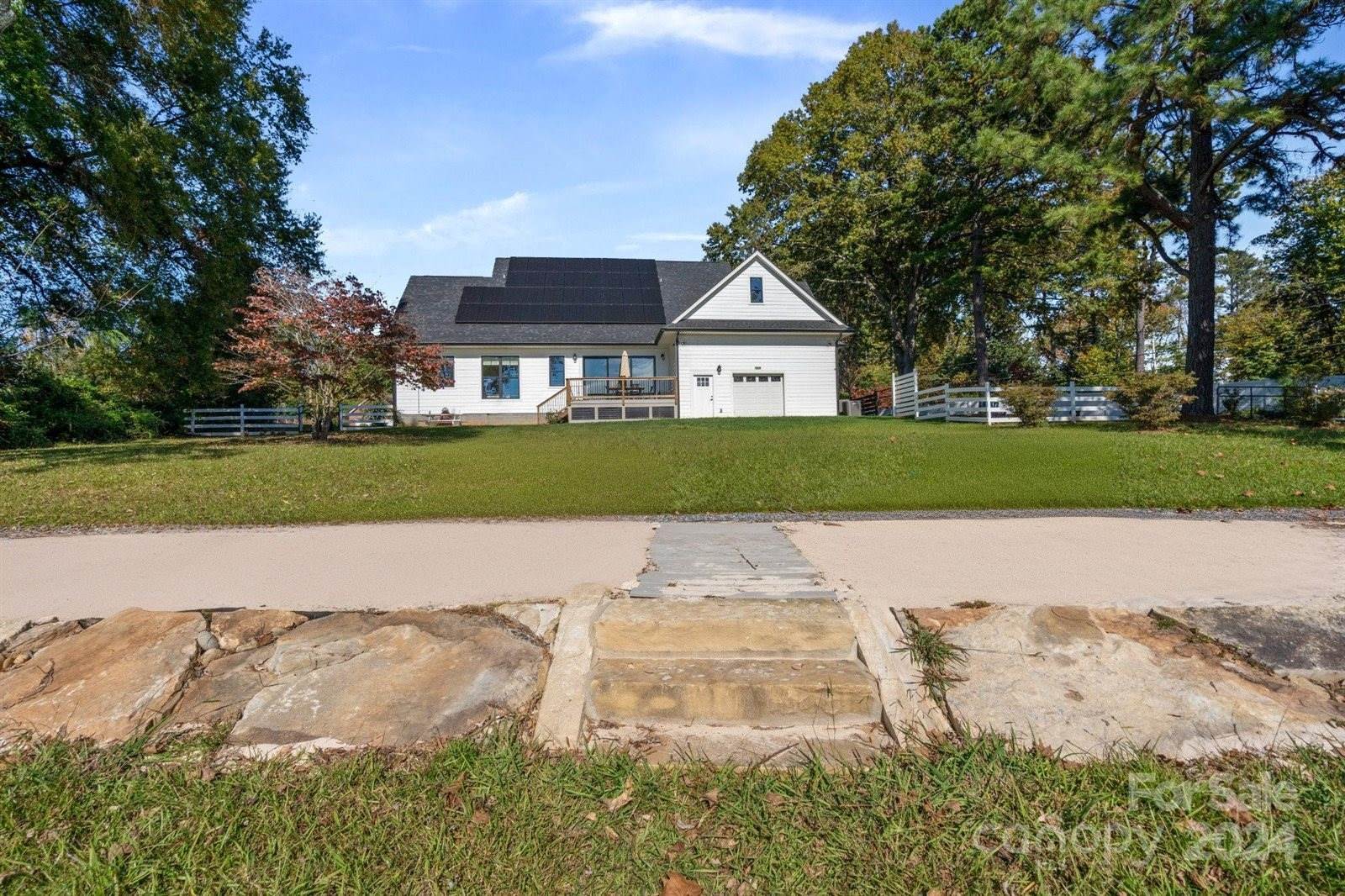 105 Hideaway Lane, Mooresville, NC 28117