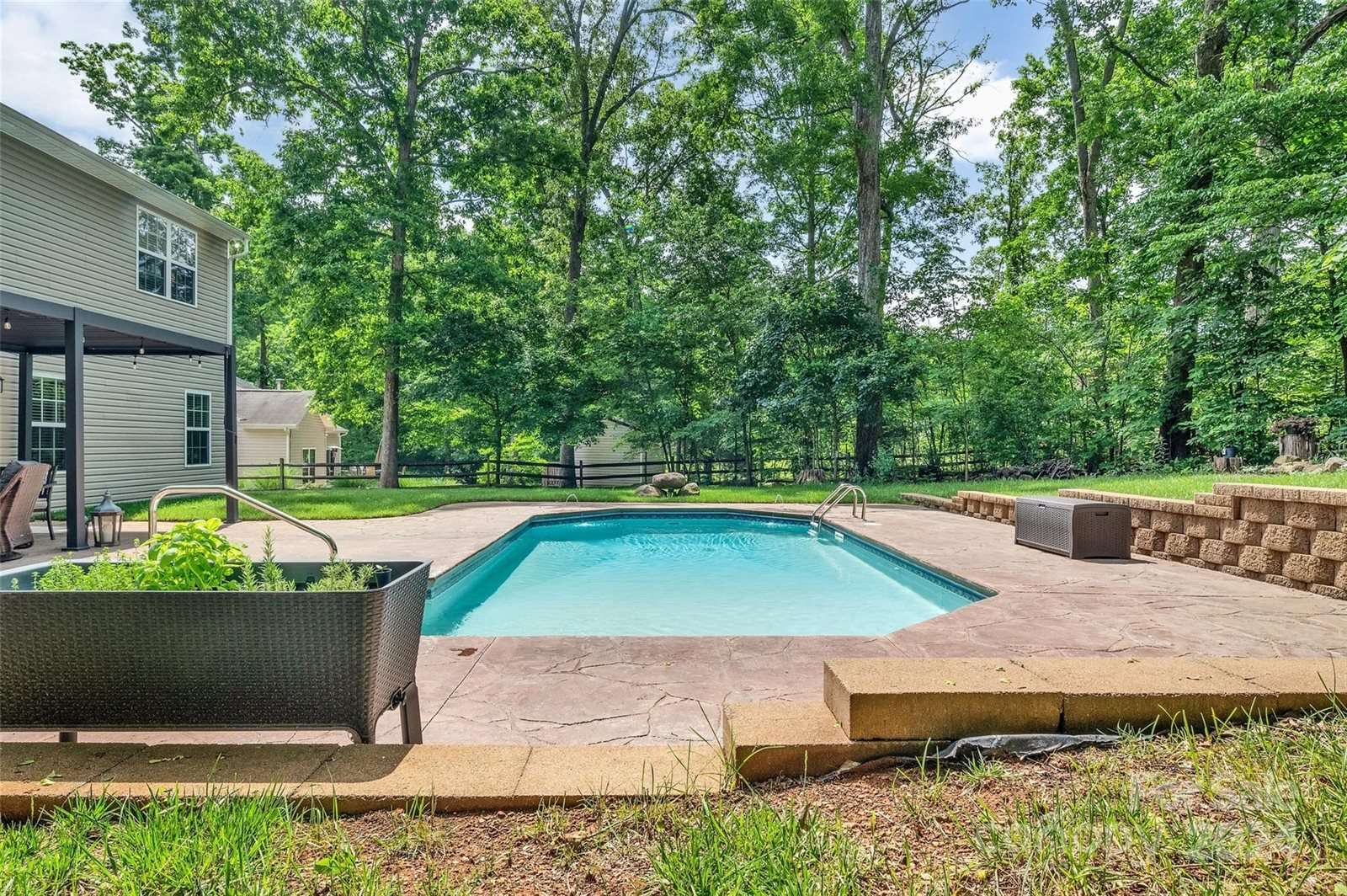 12133 Flatbush Drive, Huntersville, NC 28078