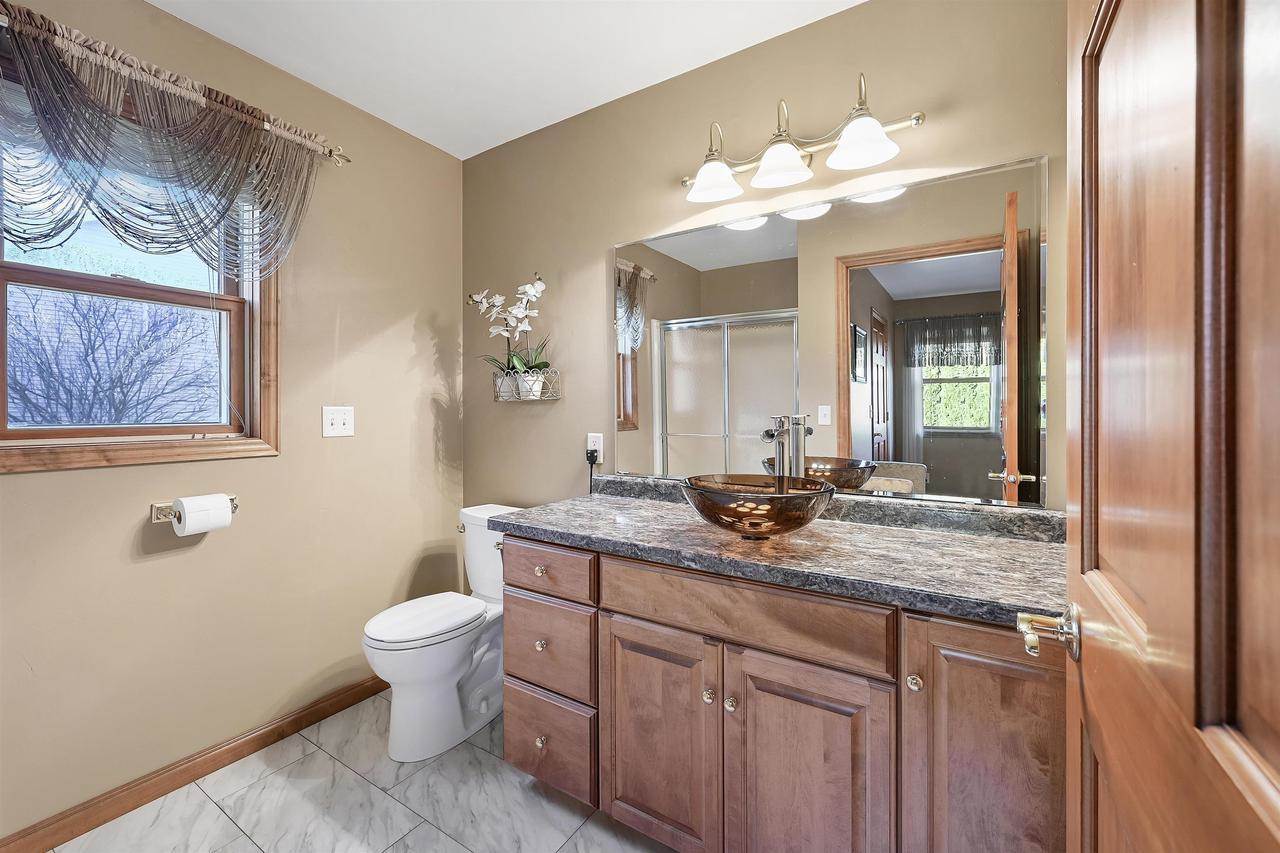 2061 Muirfield Way, New Franken, WI 54229