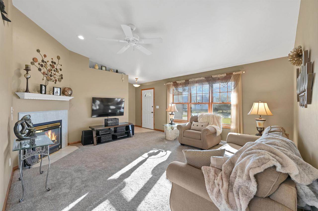 2061 Muirfield Way, New Franken, WI 54229