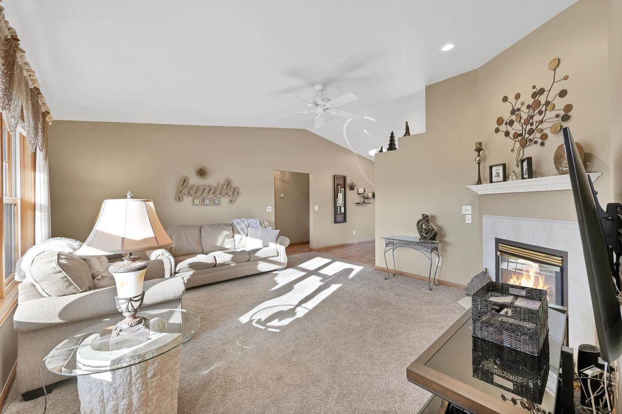 2061 Muirfield Way, New Franken, WI 54229