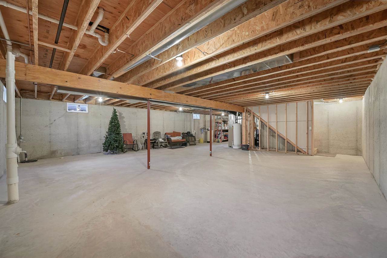 2061 Muirfield Way, New Franken, WI 54229