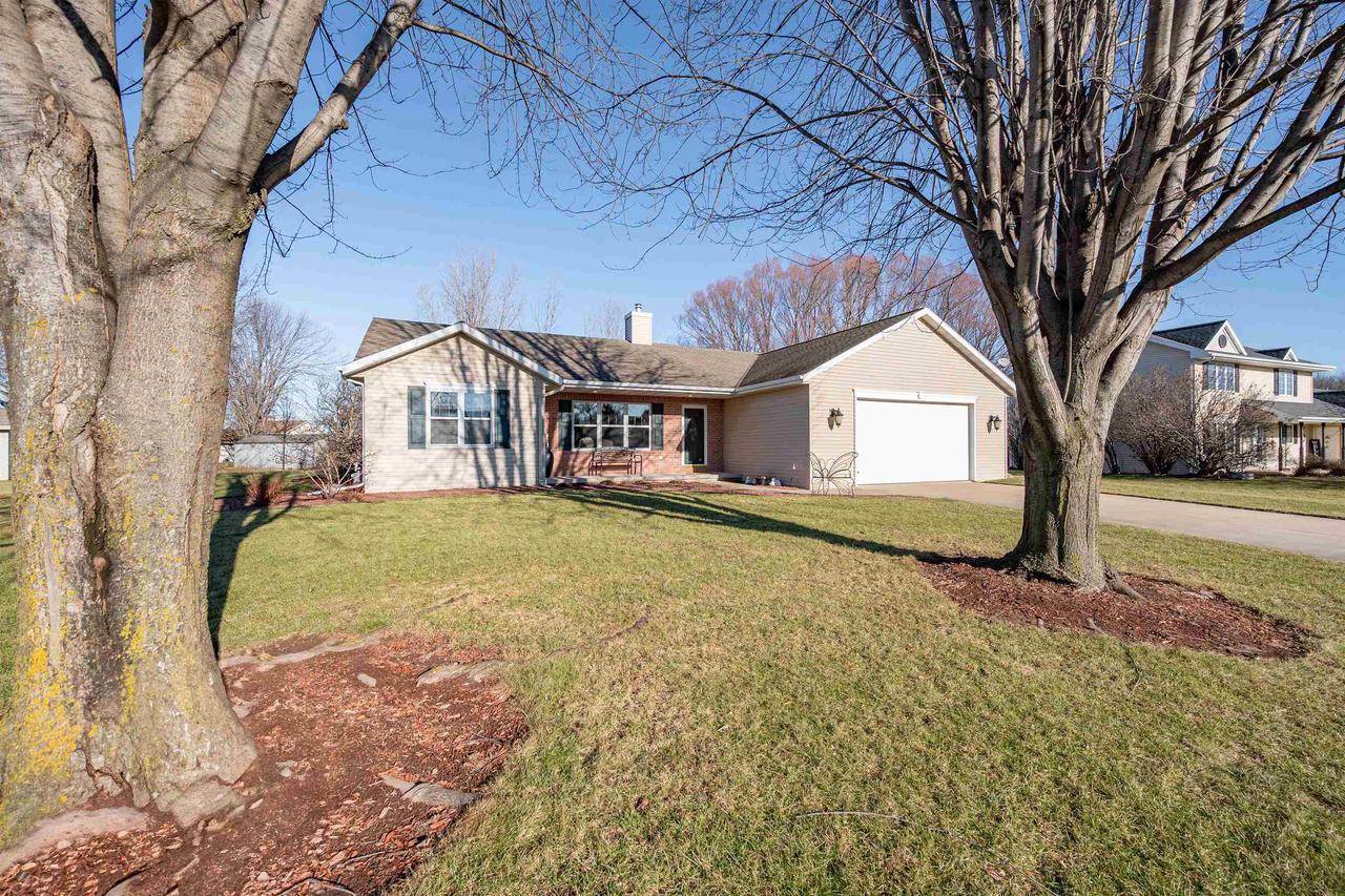 2061 Muirfield Way, New Franken, WI 54229