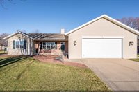 2061 Muirfield Way, New Franken, WI 54229