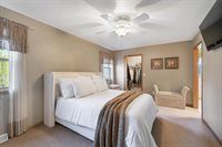 2061 Muirfield Way, New Franken, WI 54229