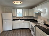 2402 Wilkes Avenue, Davenport, IA 52804