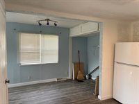 2402 Wilkes Avenue, Davenport, IA 52804