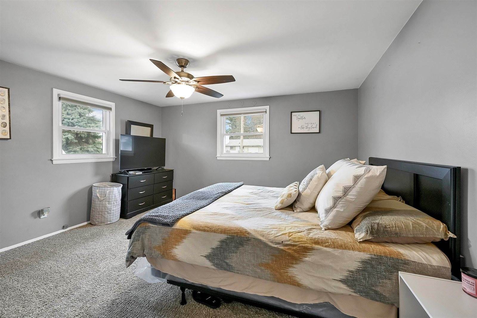 1242 Loch Drive, Green Bay, WI 54304