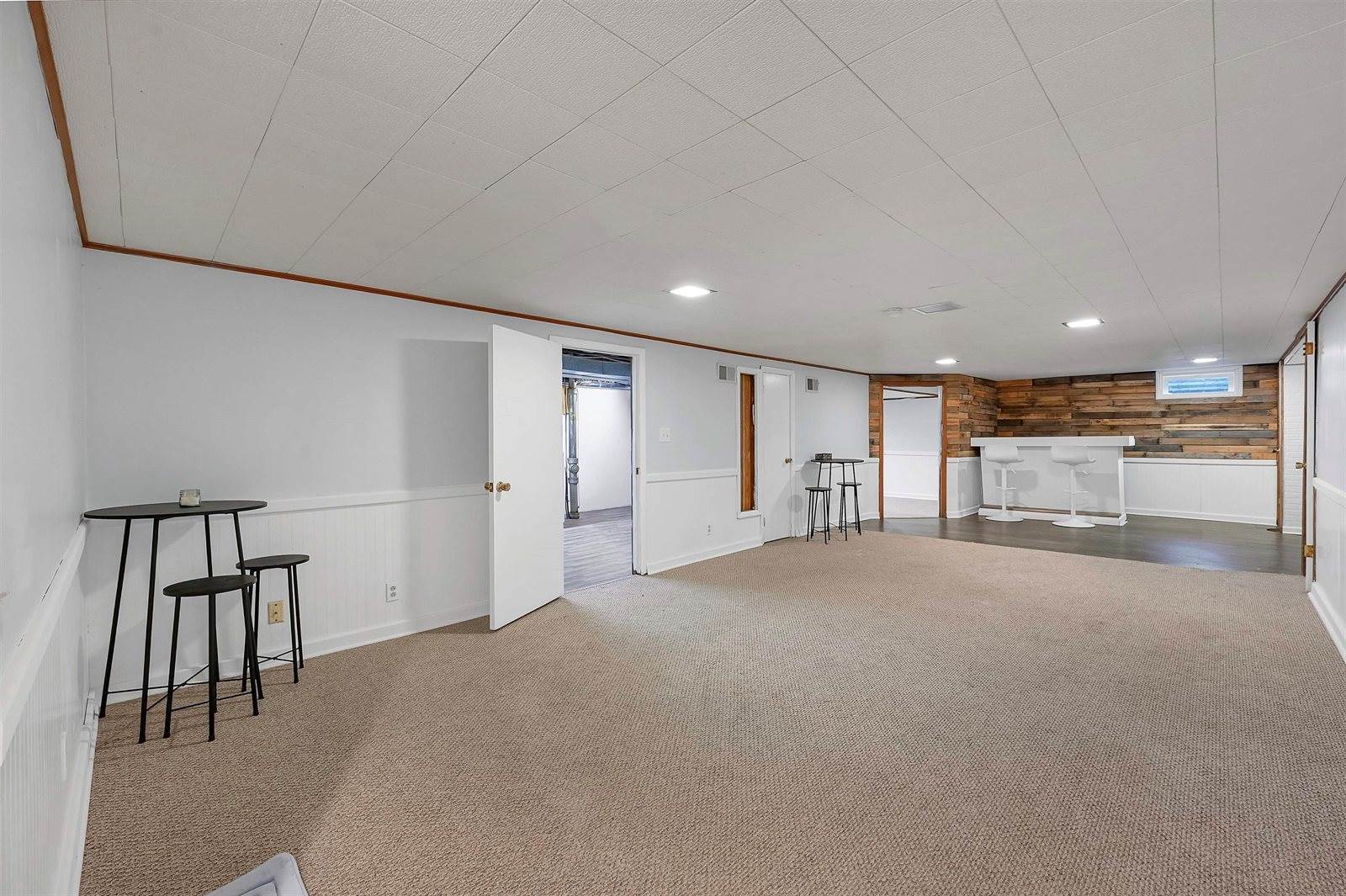 1242 Loch Drive, Green Bay, WI 54304