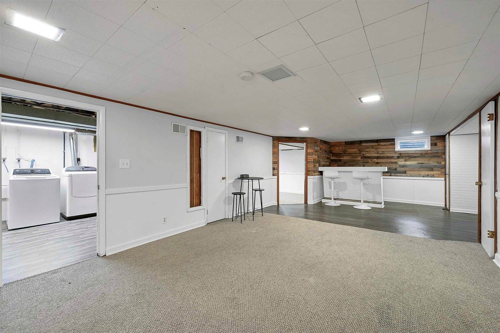 1242 Loch Drive, Green Bay, WI 54304