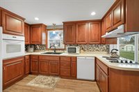 1242 Loch Drive, Green Bay, WI 54304