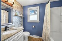 1242 Loch Drive, Green Bay, WI 54304