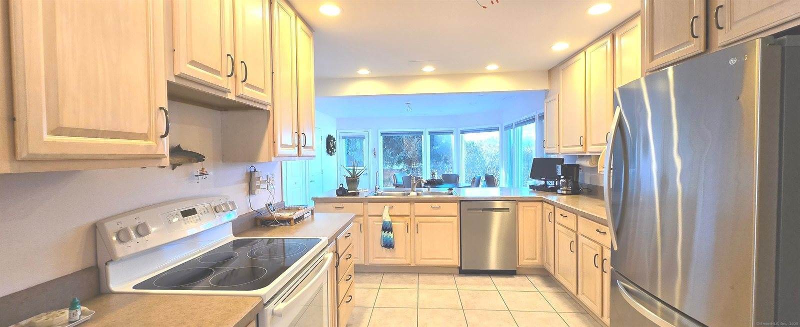 22 Gulfview, Milford, CT 06460