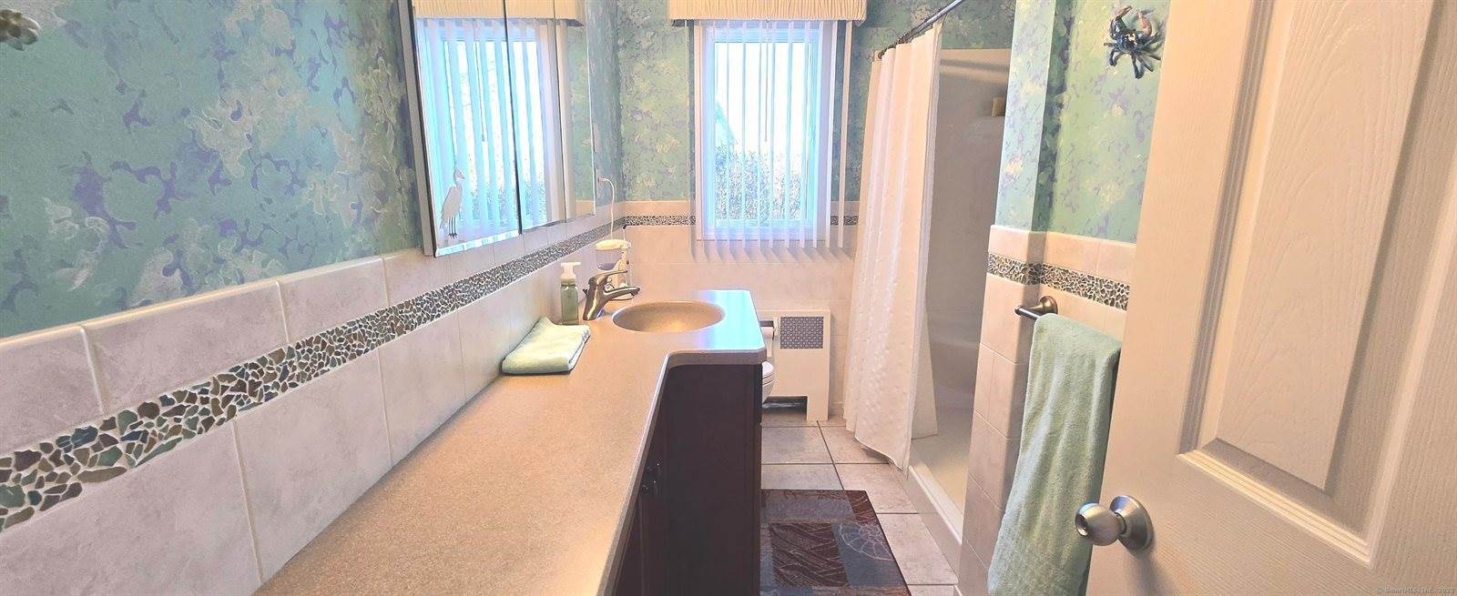 22 Gulfview, Milford, CT 06460