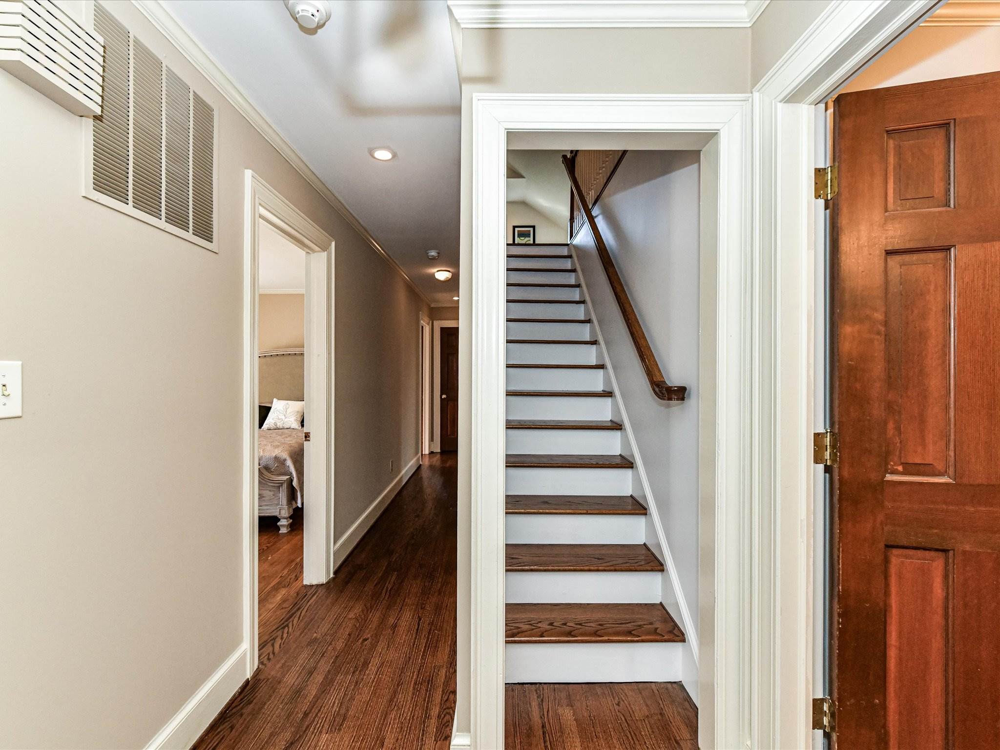 4511 Twin Oaks Place, Charlotte, NC 28212