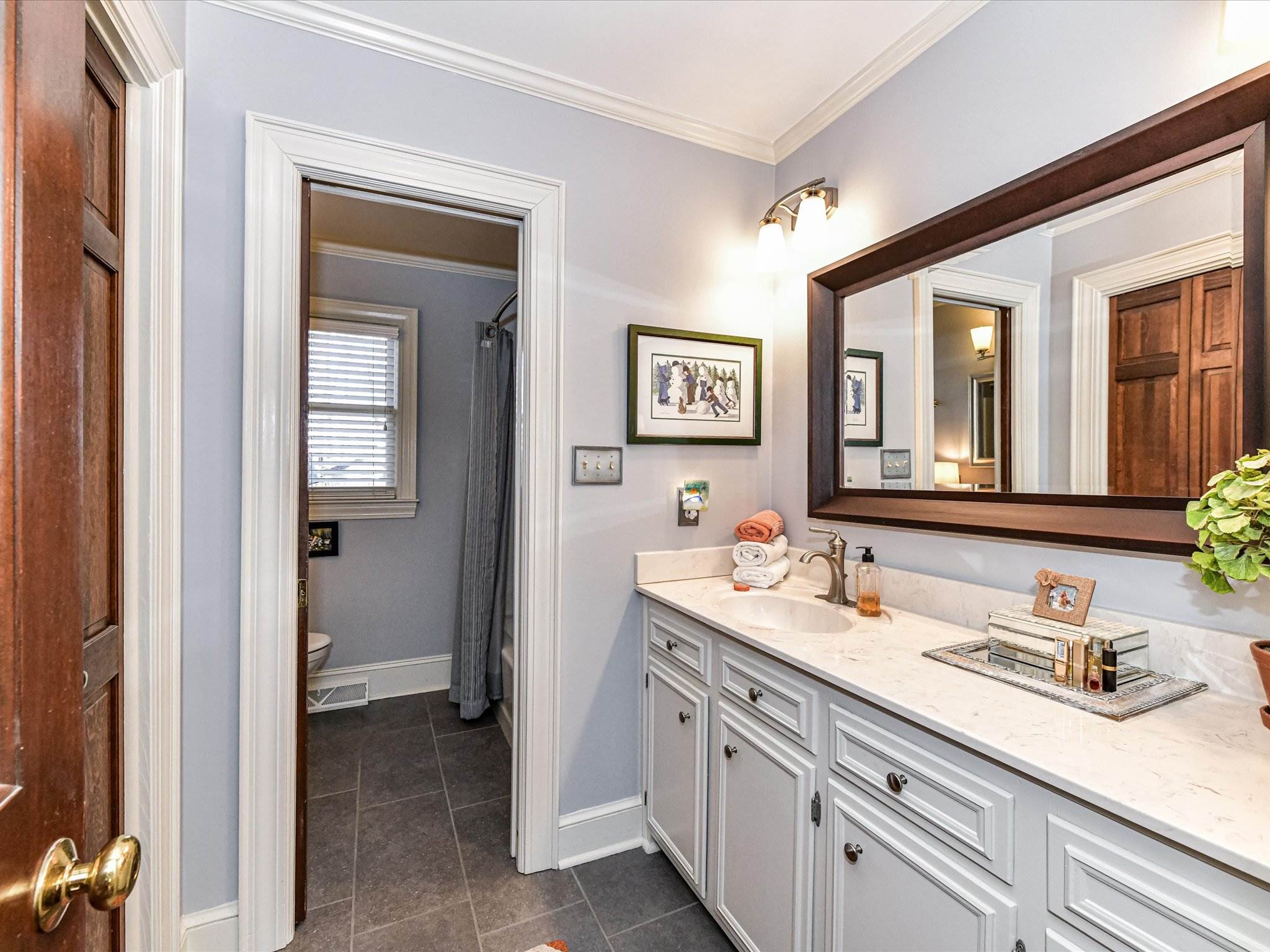 4511 Twin Oaks Place, Charlotte, NC 28212