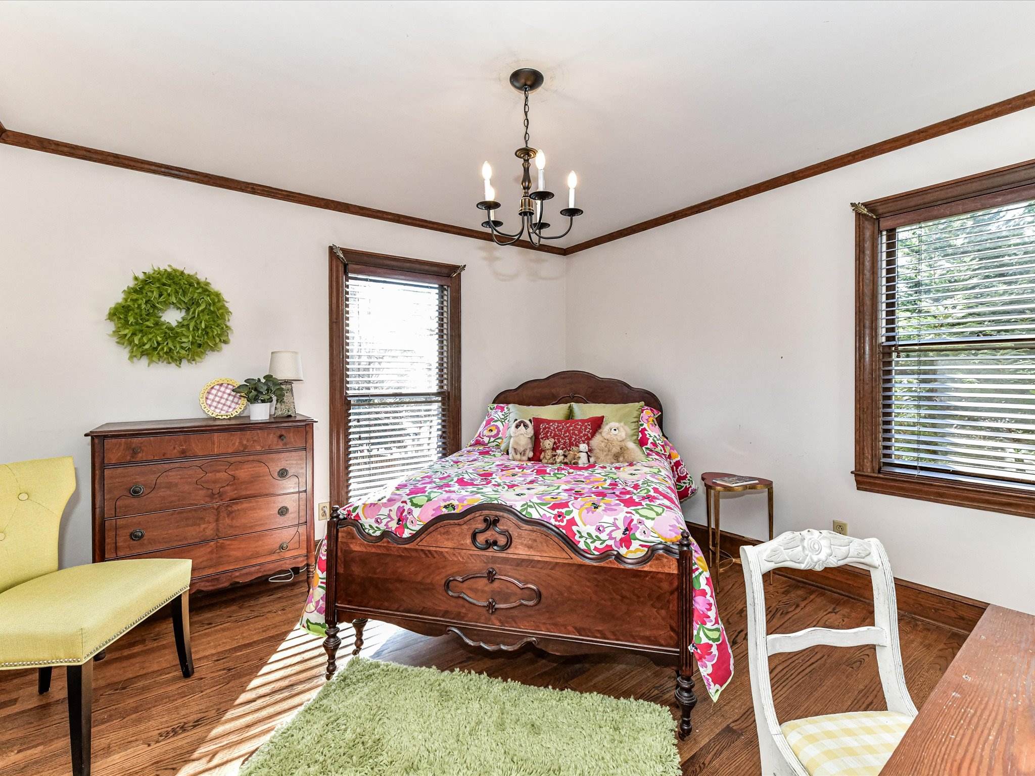 4511 Twin Oaks Place, Charlotte, NC 28212