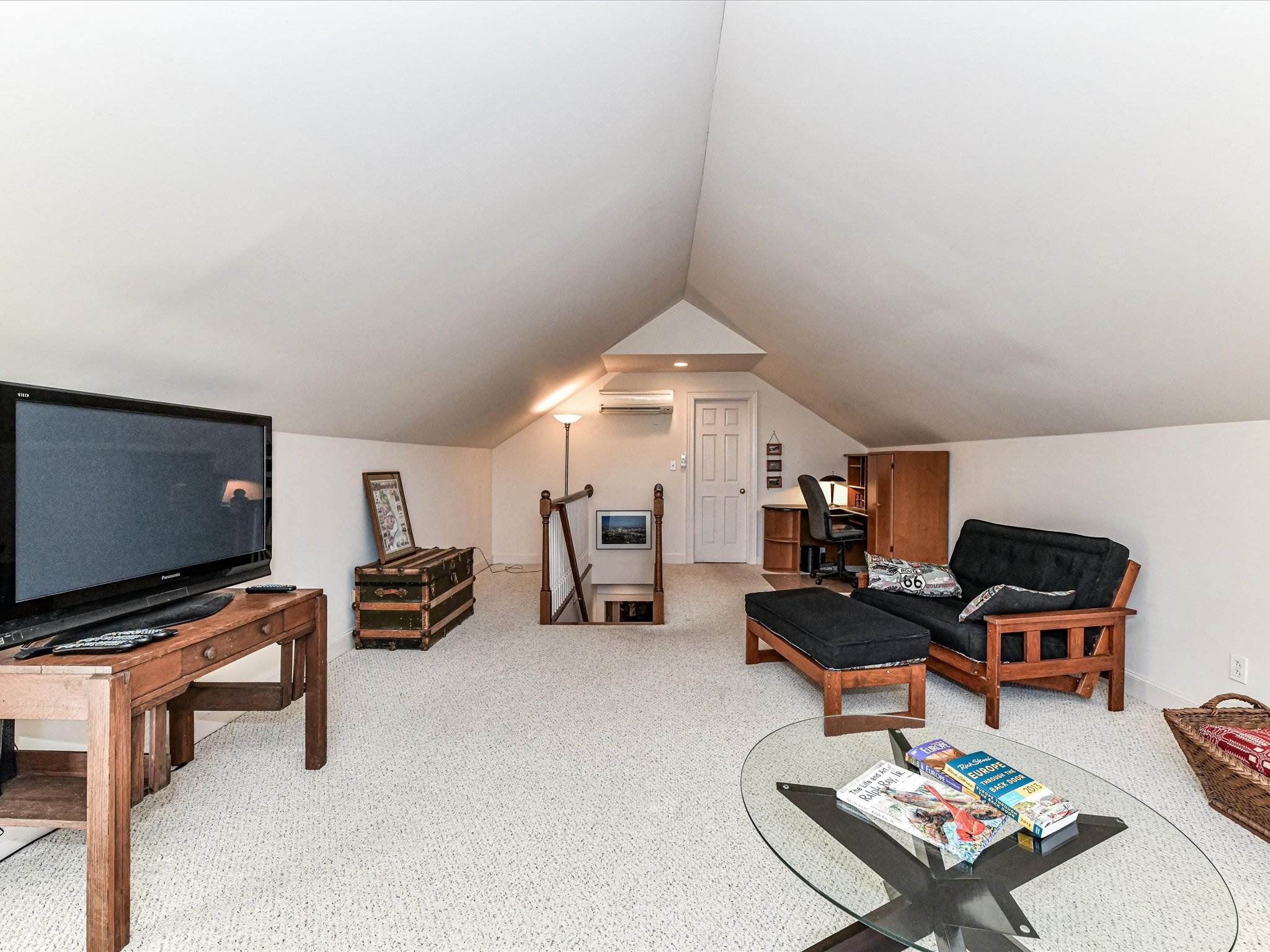 4511 Twin Oaks Place, Charlotte, NC 28212