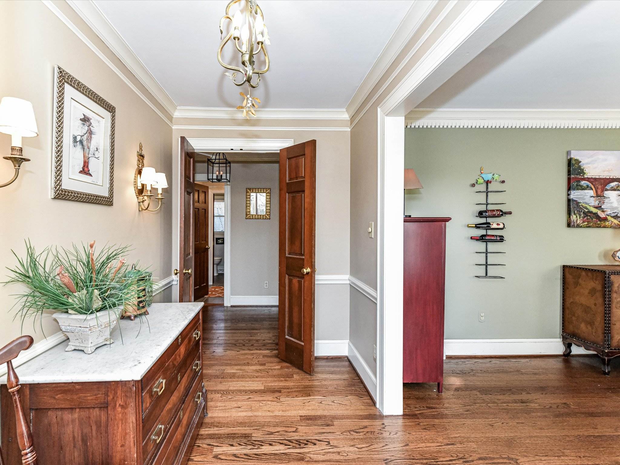 4511 Twin Oaks Place, Charlotte, NC 28212