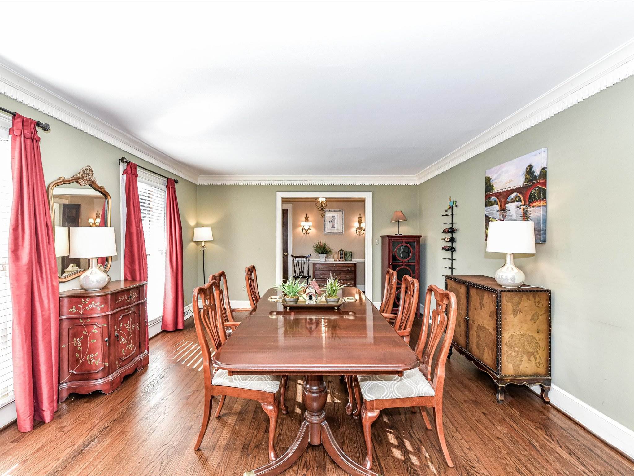 4511 Twin Oaks Place, Charlotte, NC 28212