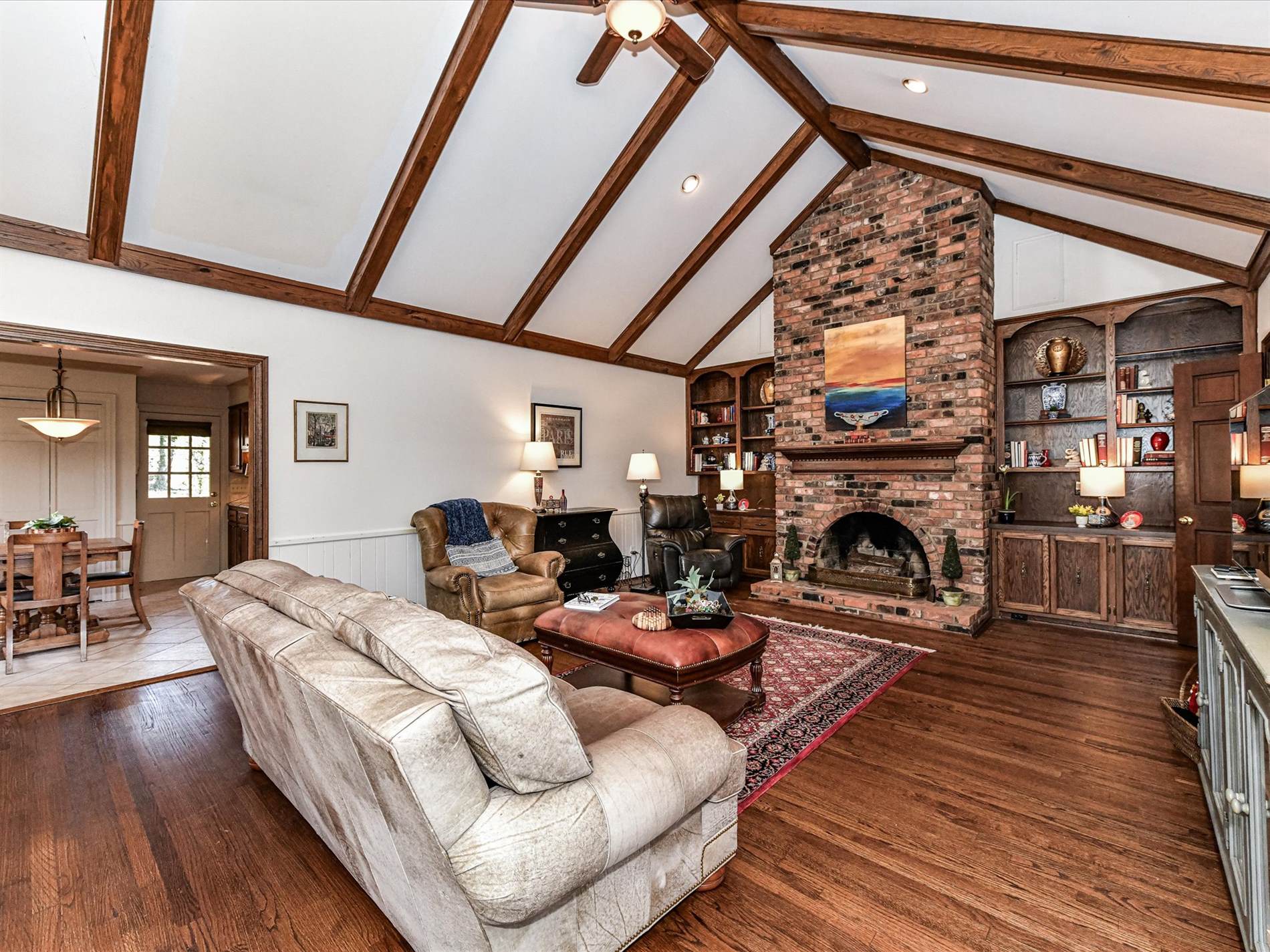 4511 Twin Oaks Place, Charlotte, NC 28212