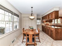 4511 Twin Oaks Place, Charlotte, NC 28212