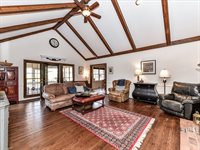 4511 Twin Oaks Place, Charlotte, NC 28212