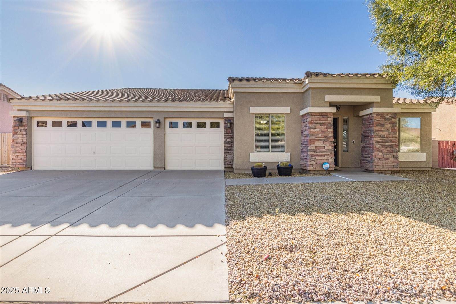 749 East Black Diamond Drive, Casa Grande, AZ 85122