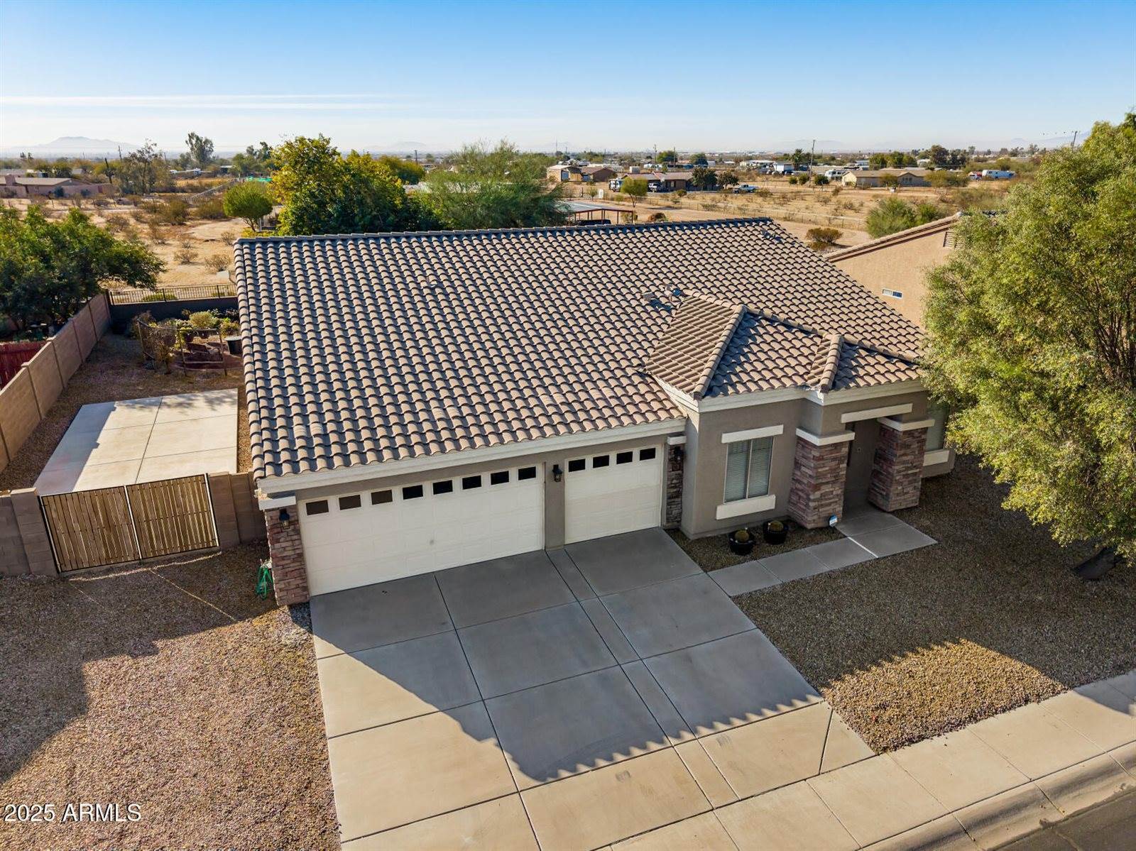 749 East Black Diamond Drive, Casa Grande, AZ 85122