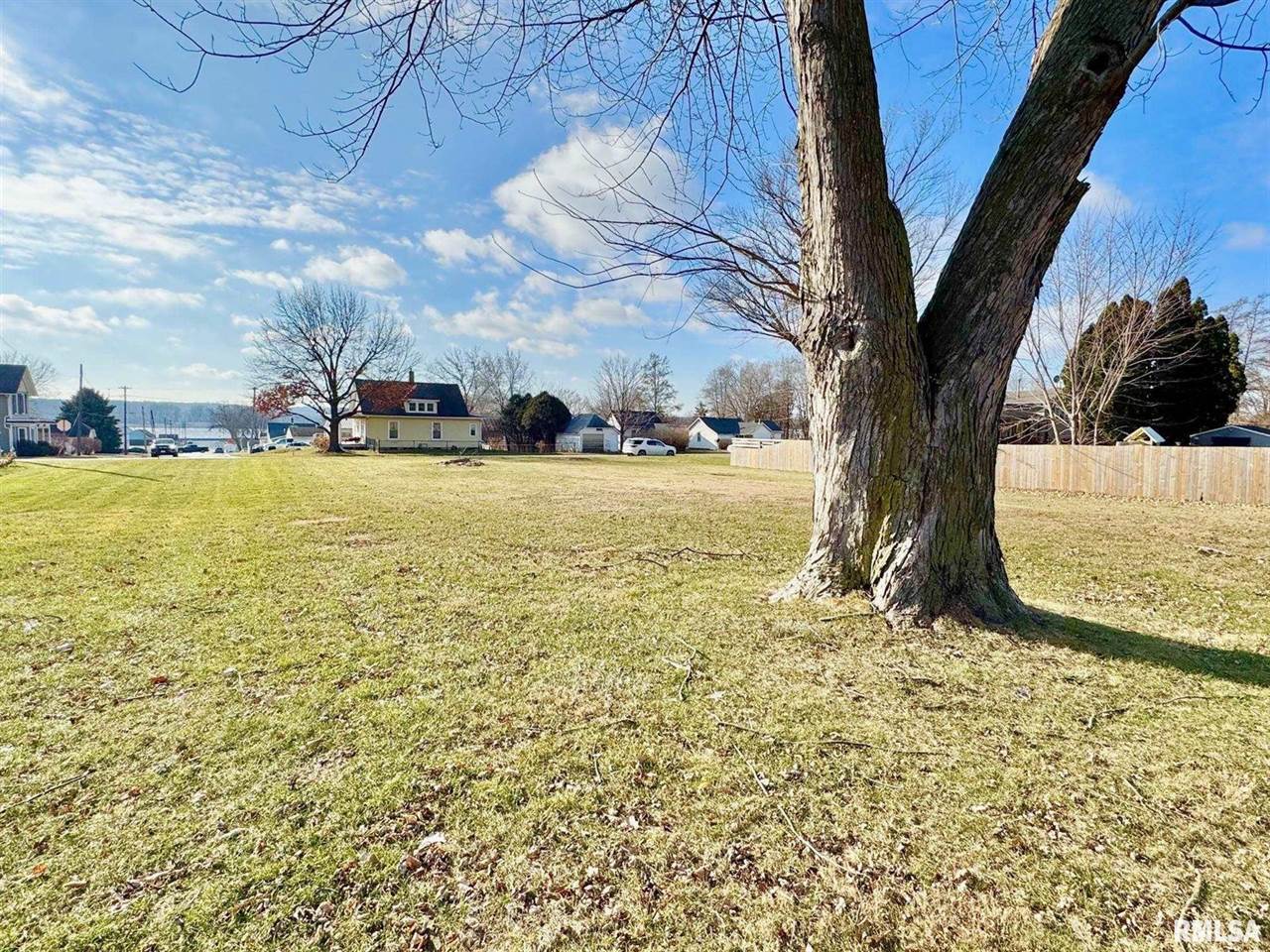 Lot 4 4TH Street, Buffalo, IA 52728