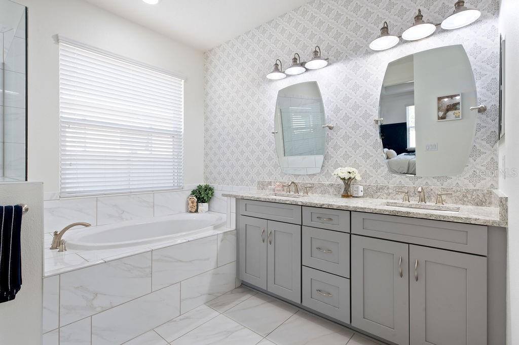 5790 Spider Lily Circle, Sarasota, FL 34238