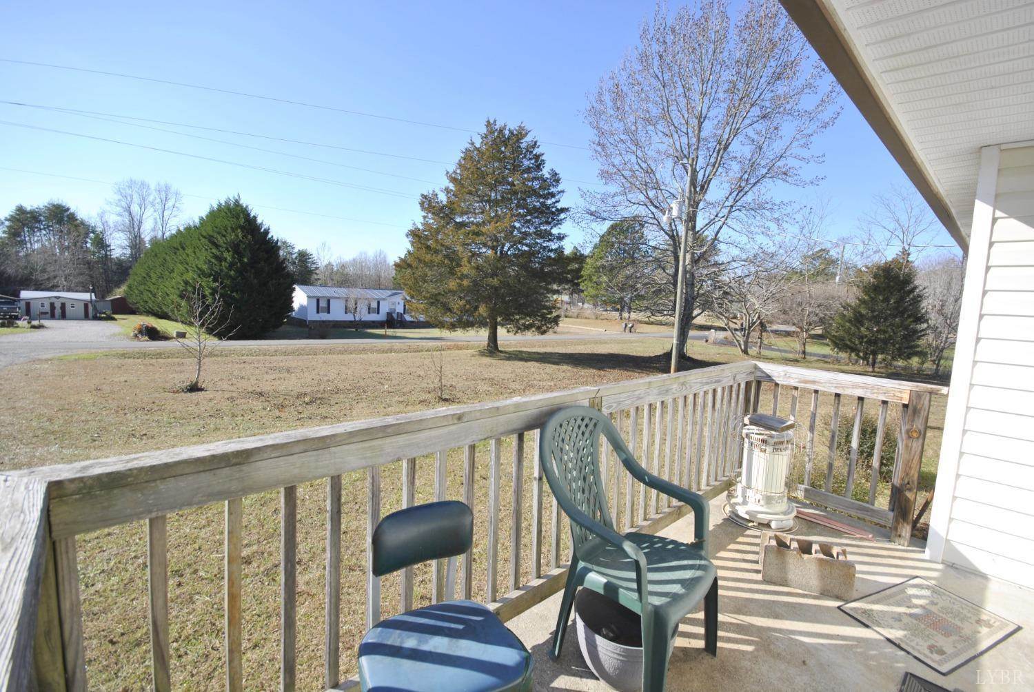 1114 Golden Leaf Rd, #4, Nathalie, VA 24577