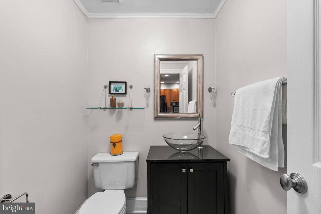 9958 Foxborough Circle, Rockville, MD 20850