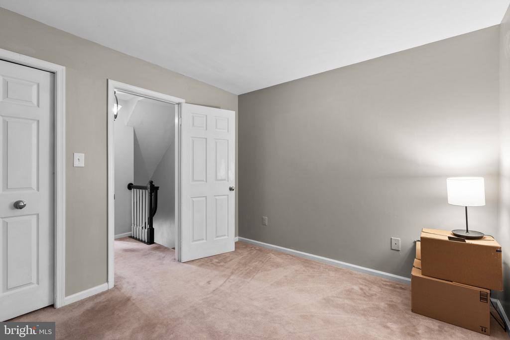 9958 Foxborough Circle, Rockville, MD 20850