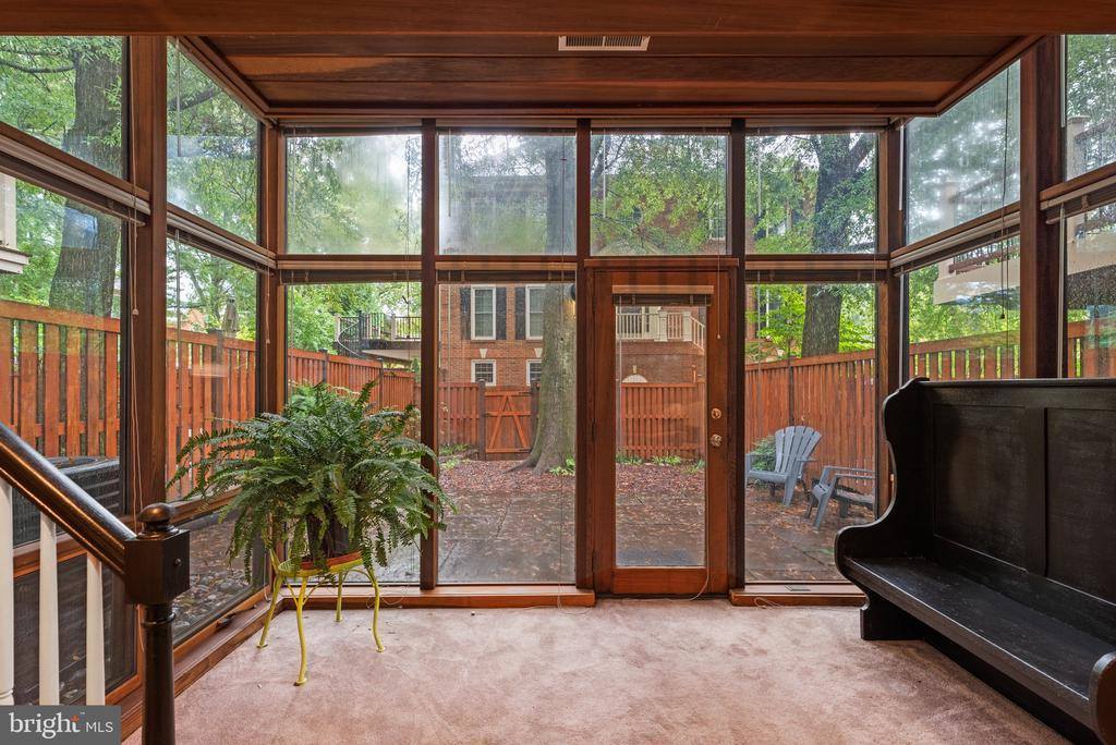 9958 Foxborough Circle, Rockville, MD 20850