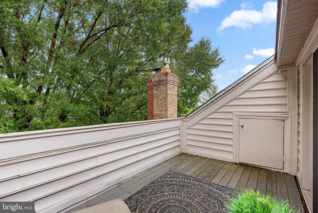 9958 Foxborough Circle, Rockville, MD 20850