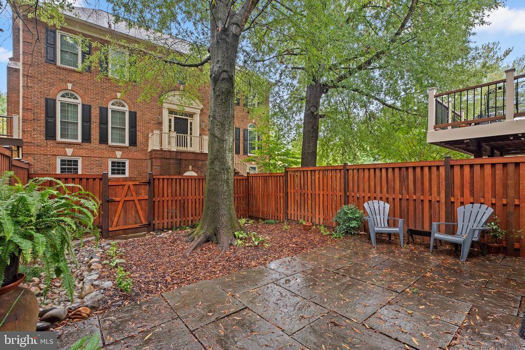 9958 Foxborough Circle, Rockville, MD 20850