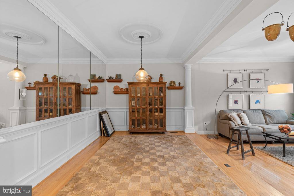 9958 Foxborough Circle, Rockville, MD 20850