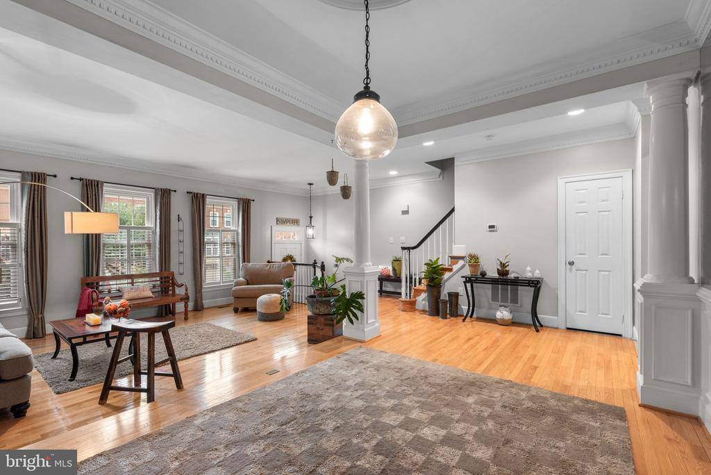 9958 Foxborough Circle, Rockville, MD 20850