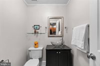 9958 Foxborough Circle, Rockville, MD 20850