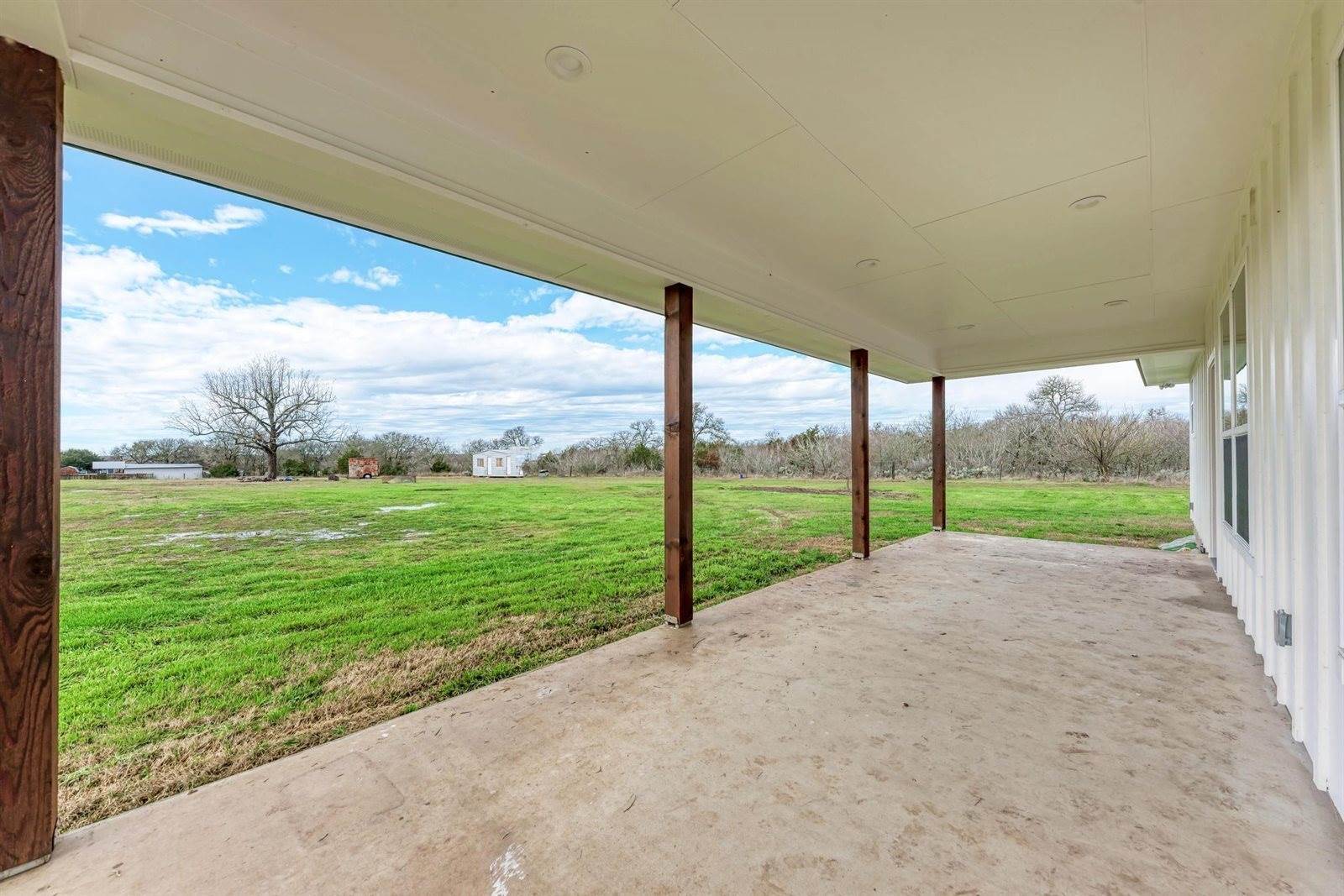 2855 Dale Ln, Dale, TX 78616