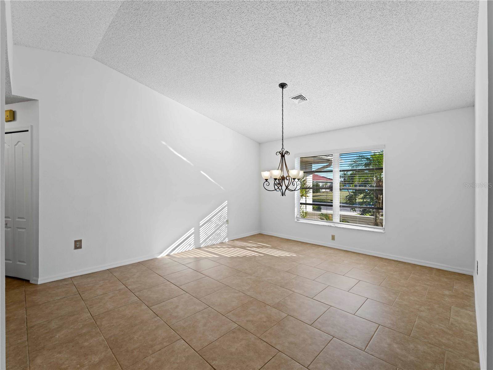 1678 Quail Lake Drive, Venice, FL 34293