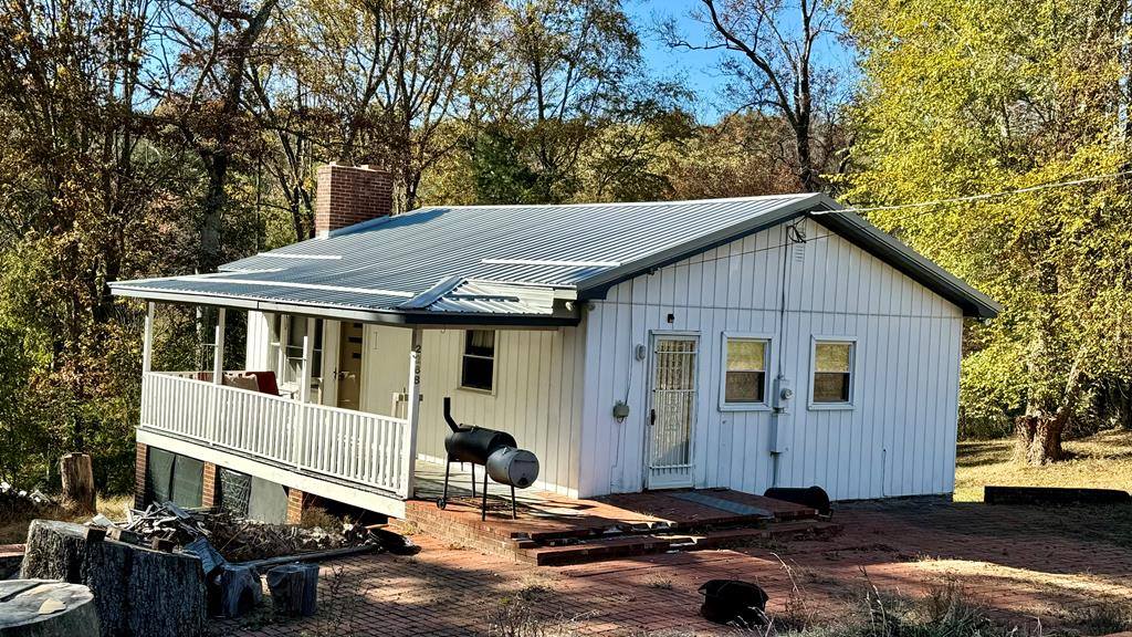 2268 Gladesboro, Hillsville, VA 24343