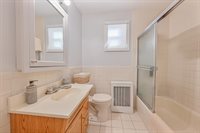 27 Summer Ave, Great Neck, NY 11021