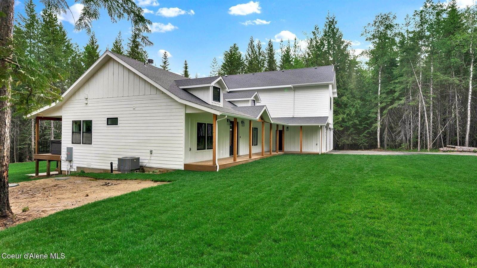 95 Klickitat Rd, Cocolalla, ID 83813