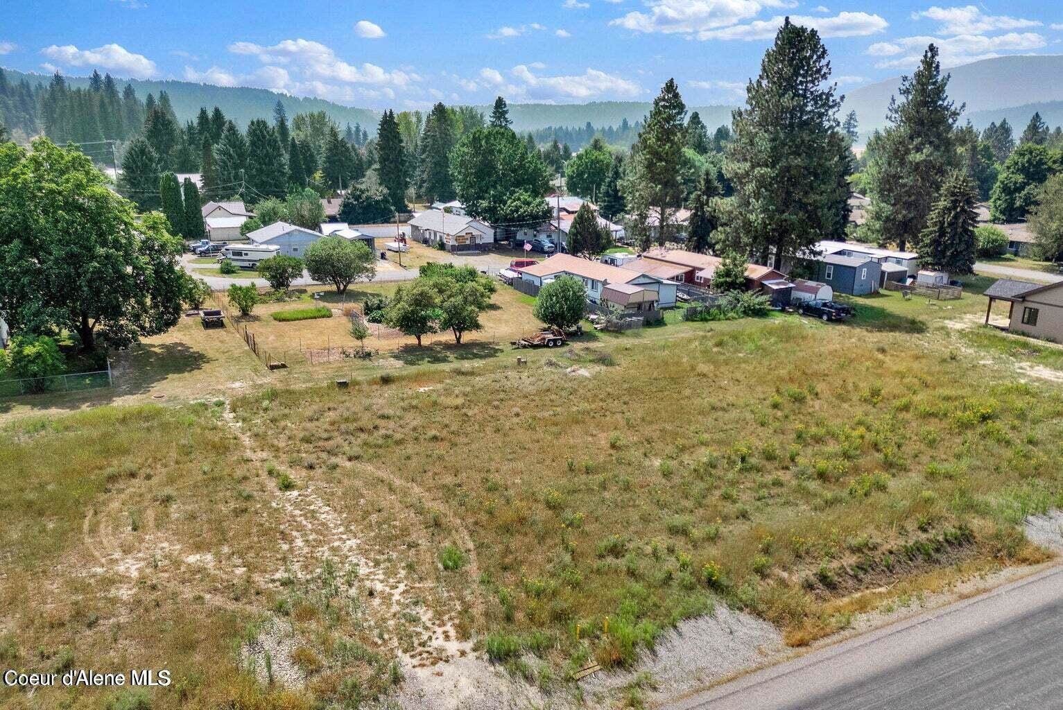 6816 Selkirk St, Bonners Ferry, ID 83805