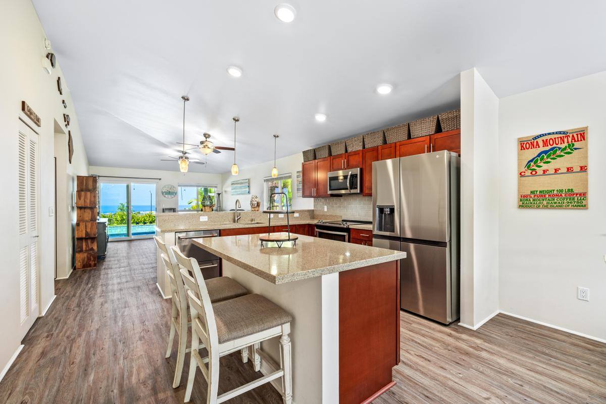 73-3711 Kaimalolo Pl, Kailua Kona, HI 96740