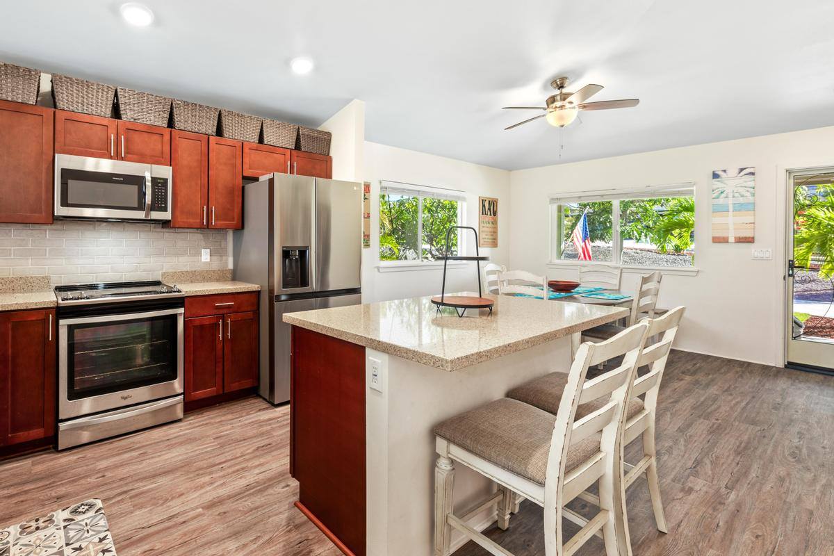 73-3711 Kaimalolo Pl, Kailua Kona, HI 96740