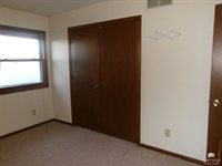 832 Dondee Drive, Manhattan, KS 66502