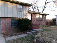 832 Dondee Drive, Manhattan, KS 66502
